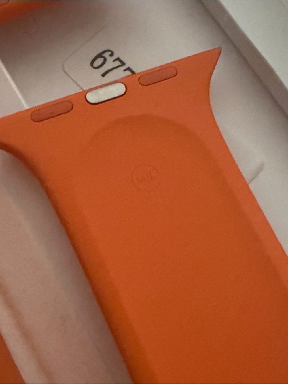 Apple Orange Sport Band for Apple Watch New Never worn with box size M/L - Picture 4 of 9